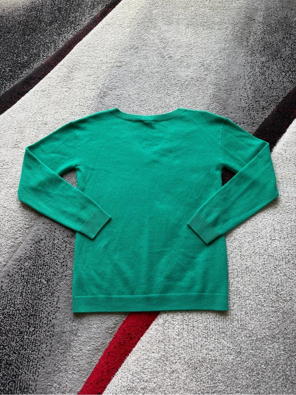 Talbots Green Cashmere V Neck Preppy Sweater - Picture 4 of 4